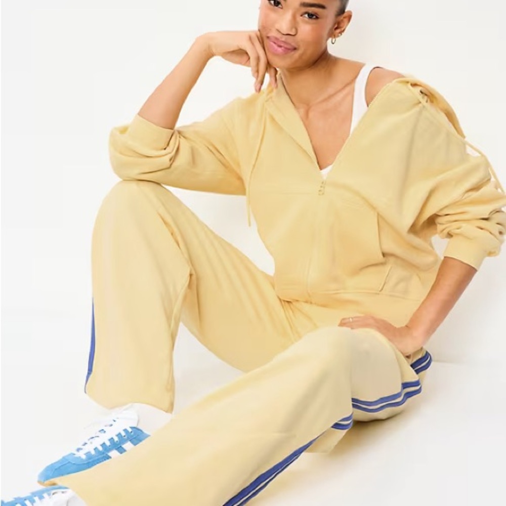 Old Navy SoComfy Butter Yellow Sweat Suit (Zip up and Sweatpants w/ Blue Stripe)